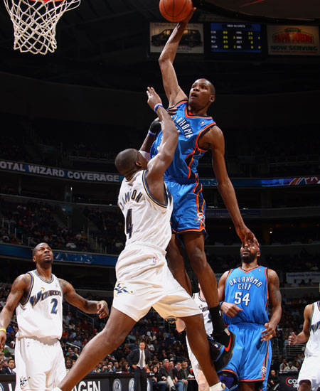 阿尔特塔谈张伯伦随队训练：他不仅积极阳光，也是球员的榜样（阿尔特塔：张伯伦随队合练，积极乐观且是队内表率）