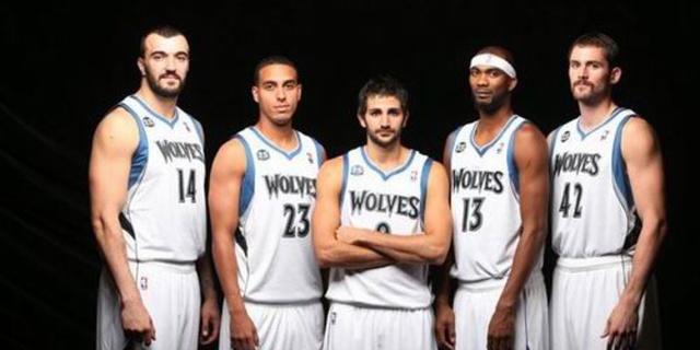 米体：泽林斯基出现轻微肌肉问题，可能不会出战比萨（米体：泽林斯基肌肉轻伤，出战比萨成疑）