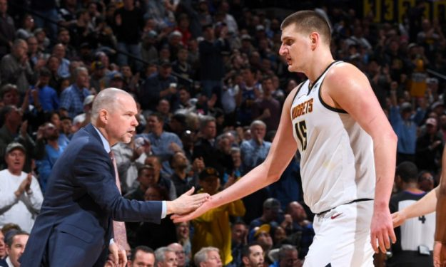 记者：上海申花5名外援以及谢鹏飞和戴伟浚随队出征亚冠客场（记者：申花五外援携谢鹏飞、戴伟浚随队奔赴亚冠客场）