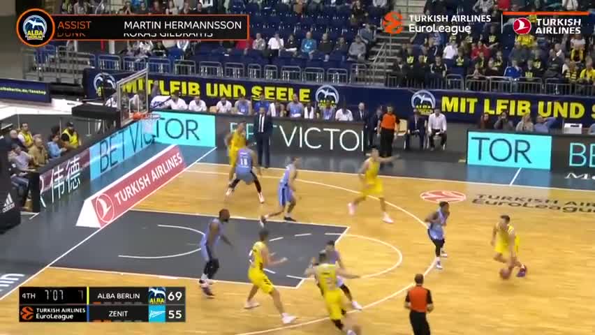 德转评年度最佳前锋：登贝莱、哈兰德、凯恩、姆巴佩入围（德转年度最佳前锋候选名单：姆巴佩、哈兰德、凯恩、登贝莱入选）