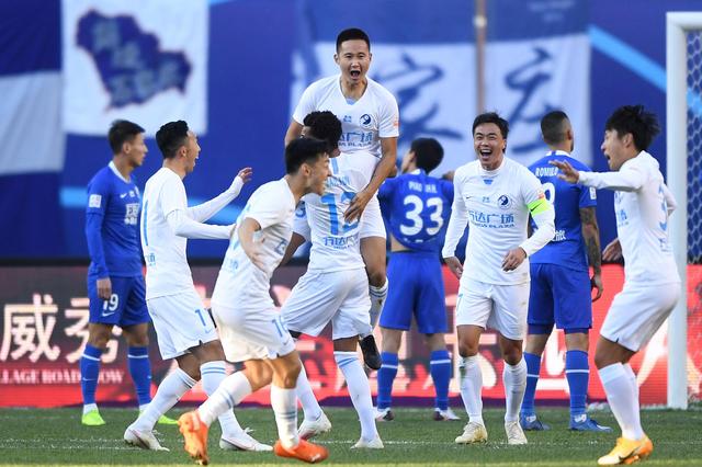 哥伦比亚11月大名单：J罗、迪亚斯领衔，里奥斯、卢库米在列（哥伦比亚公布11月名单：J罗、迪亚斯领衔，里奥斯、卢库米入选）