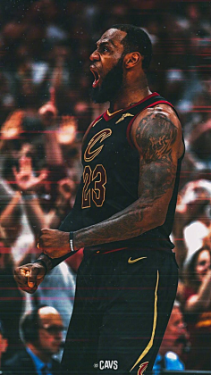 哈兰德梅开二度 曼城轻取对手（哈兰德独中两元，曼城轻松取胜）