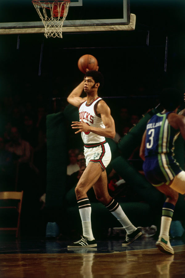 CBA球员单场最高得分刷新（CBA单场得分纪录被打破）